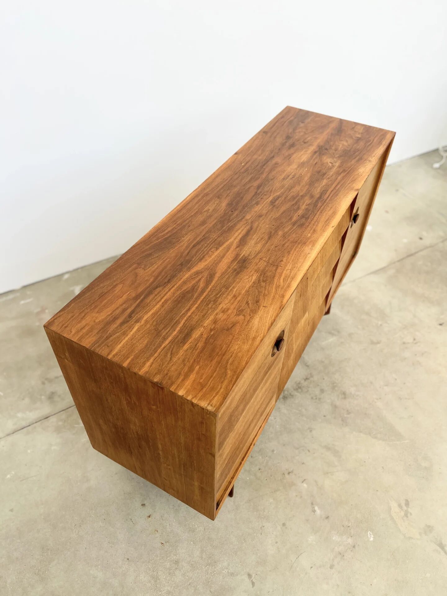 Mid-century teak sideboard, 2 doors 4 drawers — brutalist spirit
