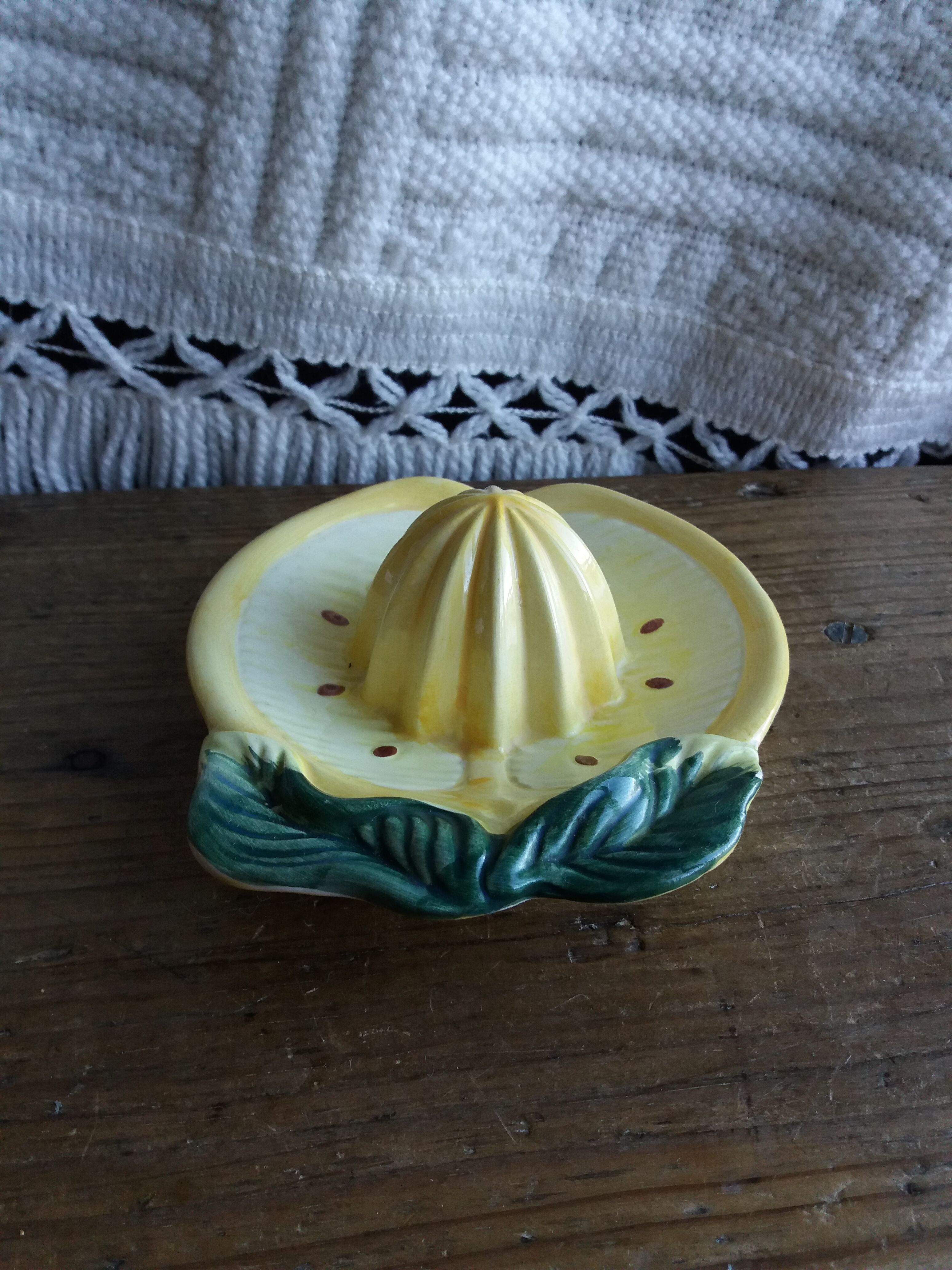 Citrus press lemon in slurry