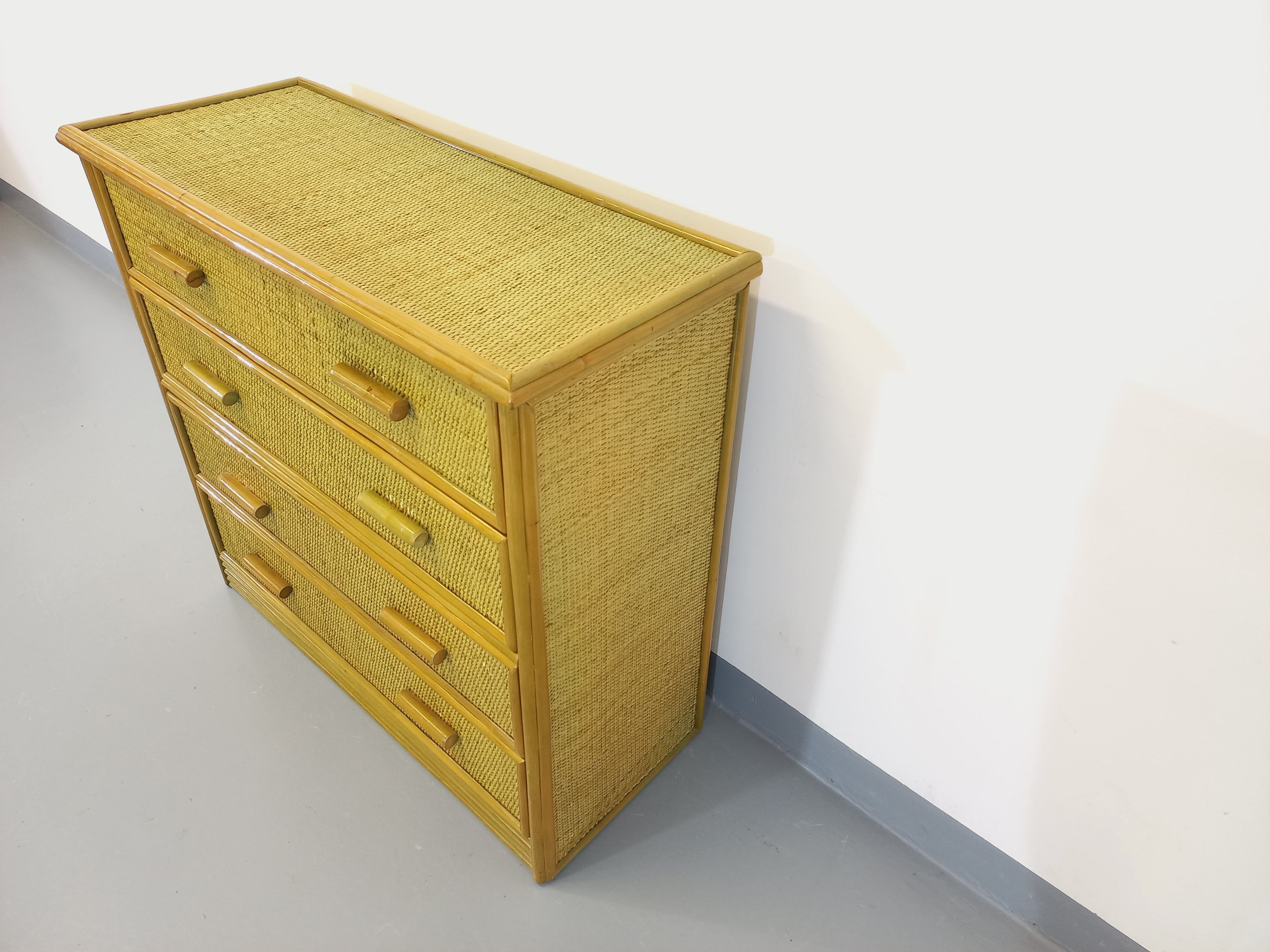 Vintage rattan and rattan chest of drawers from the 70s