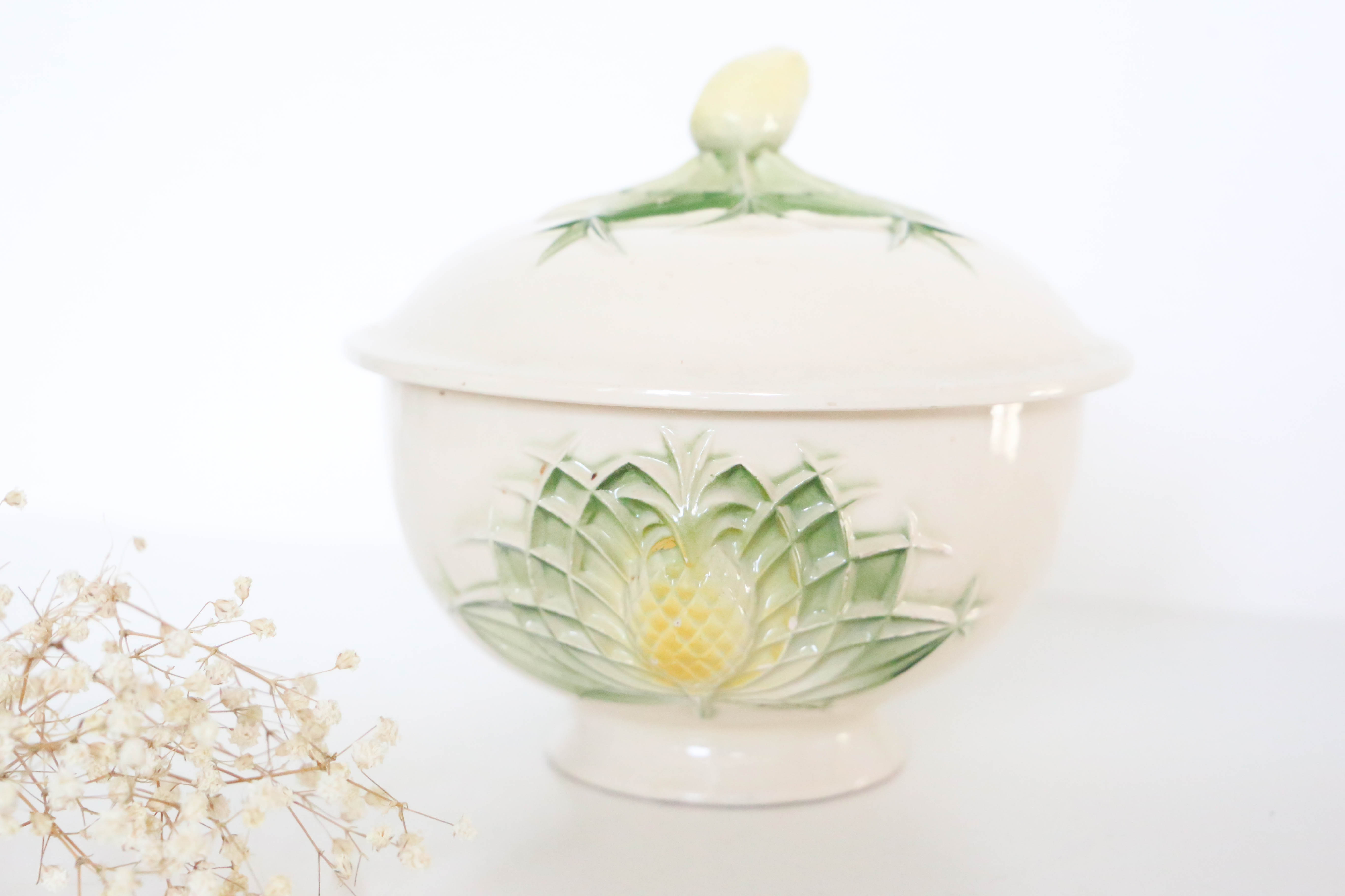 Pineapple soup kitchen, vintage