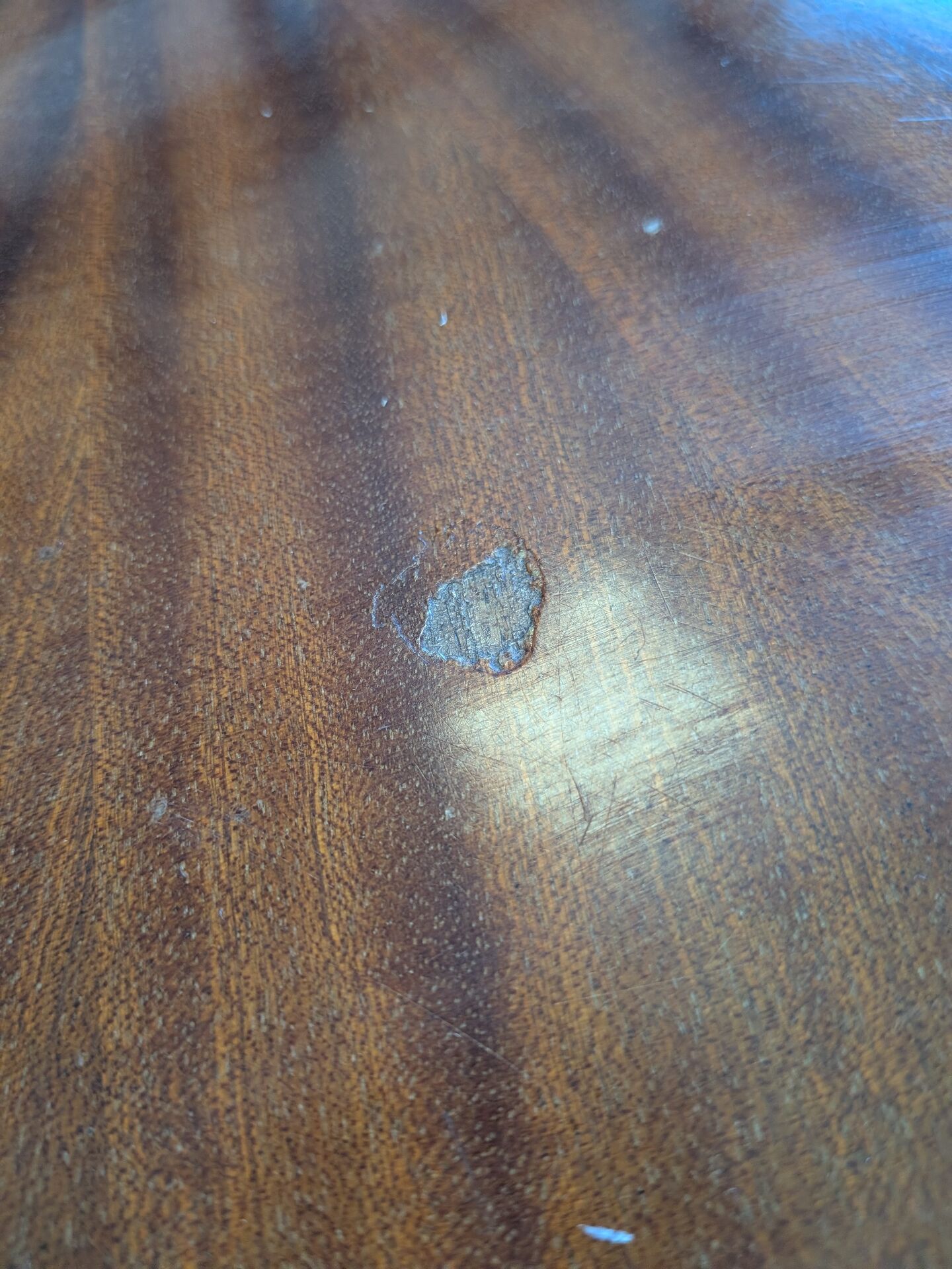 Vintage round coffee table in sun veneer – W. Germany, an