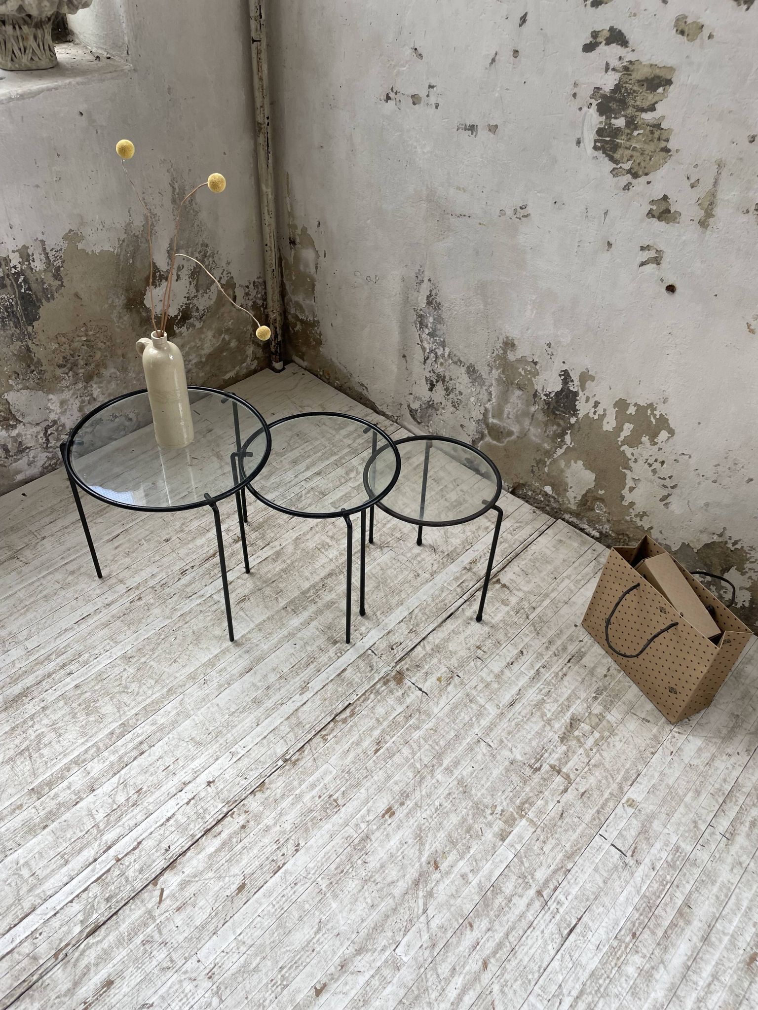Tables basses gigogne métal et verre années 50