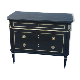 Black chest of drawers