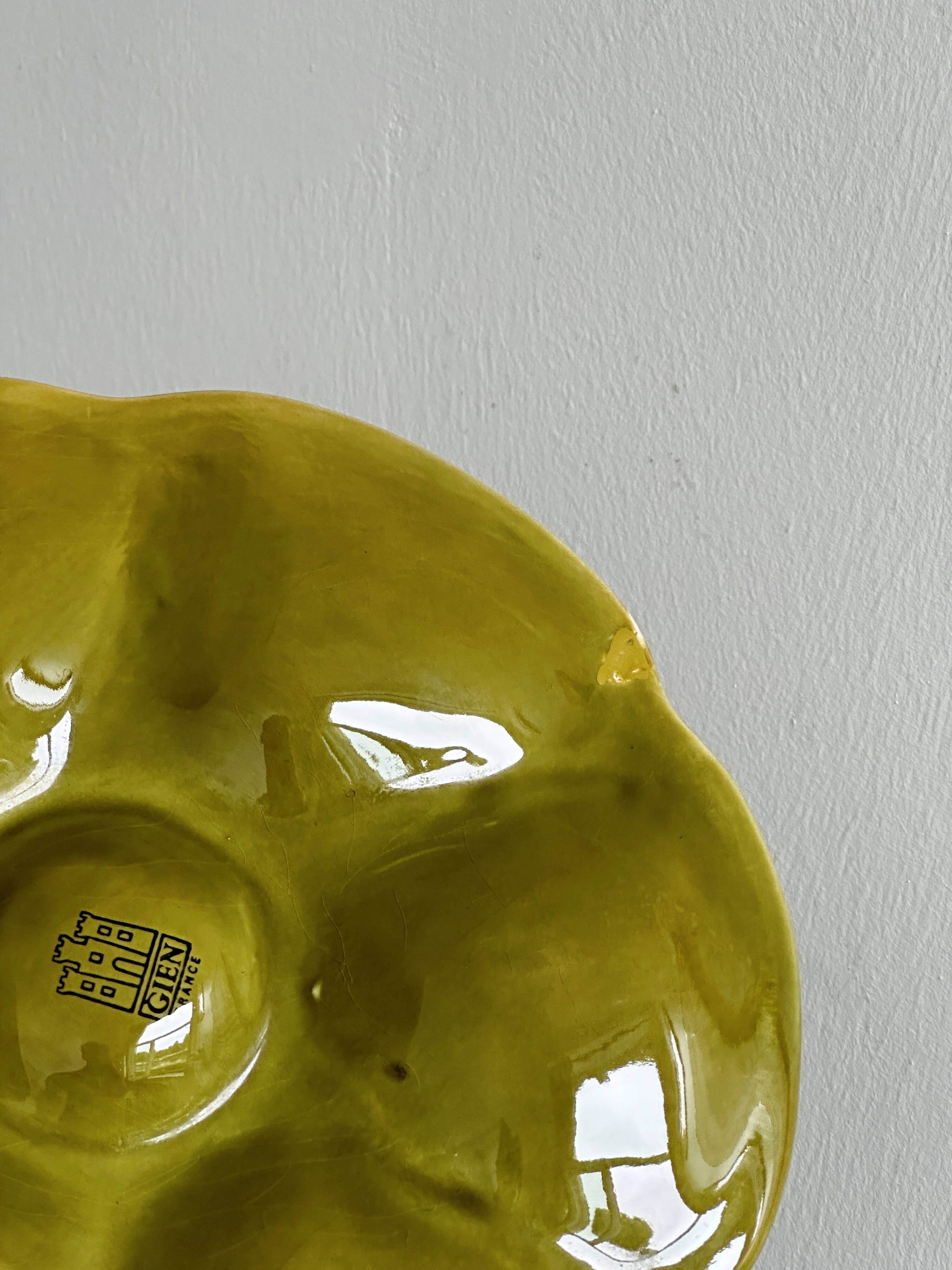 5 shell plates in green enamelled GIEN slip