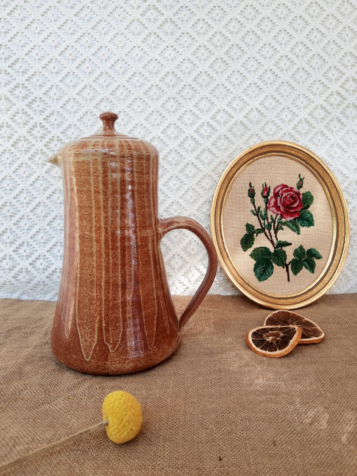 Cafetière, carafe en grès signée