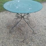 Garden table in wring iron