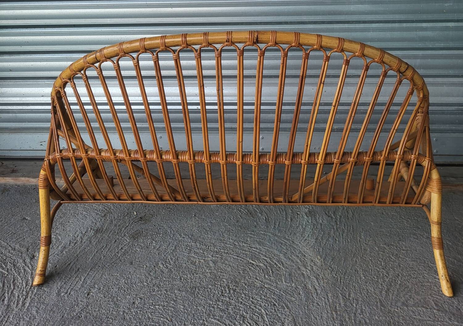 Bed in 2 parts, head and foot, or vintage rattan bench.