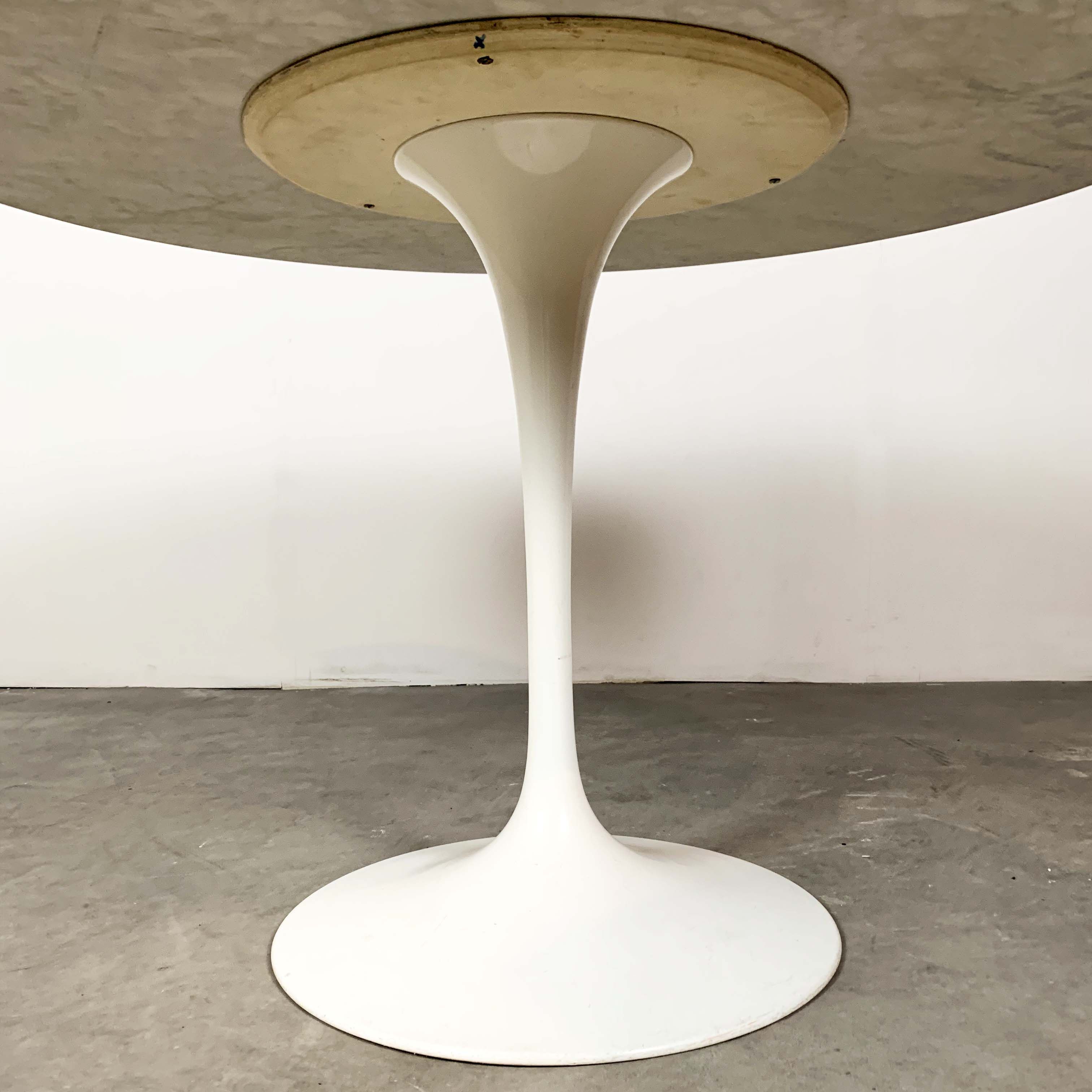 Table en marbre Tulip par Eero Saarinen pour Knoll 1970