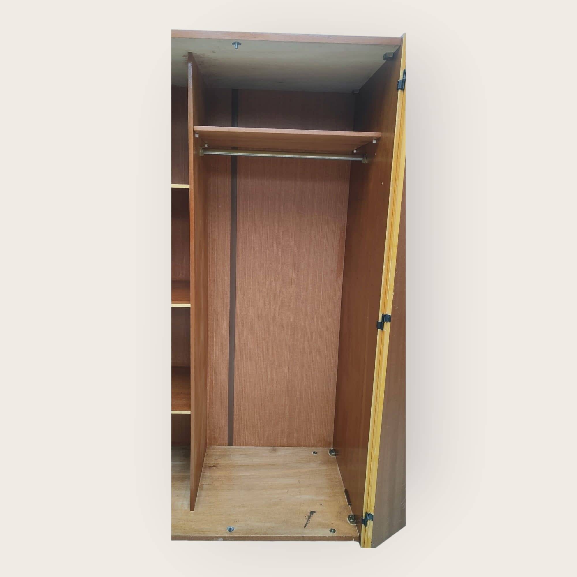 Armoire du milieu du siècle