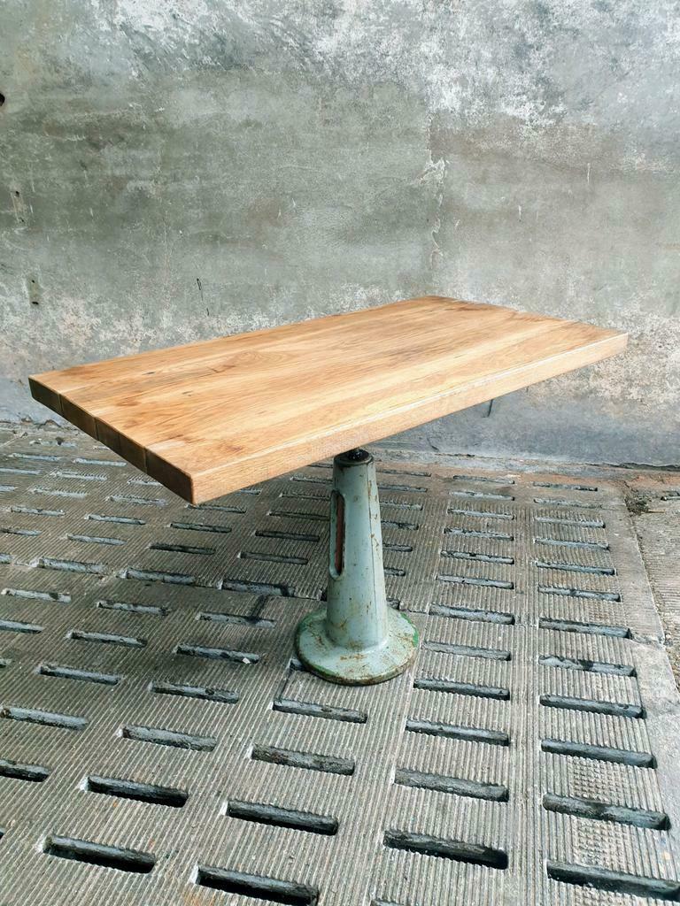 Industrial (garden) table oak on cast iron leg