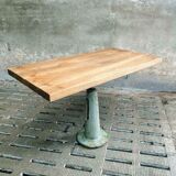 Industrial (garden) table oak on cast iron leg