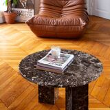 Round brown marble table