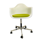 Fauteuil plastic armchair de Charles et Ray Eames édition Vitra