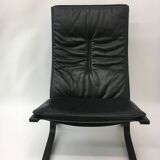 Mid-Century design black leather lounge chair by Ingmar Relling for Westnof