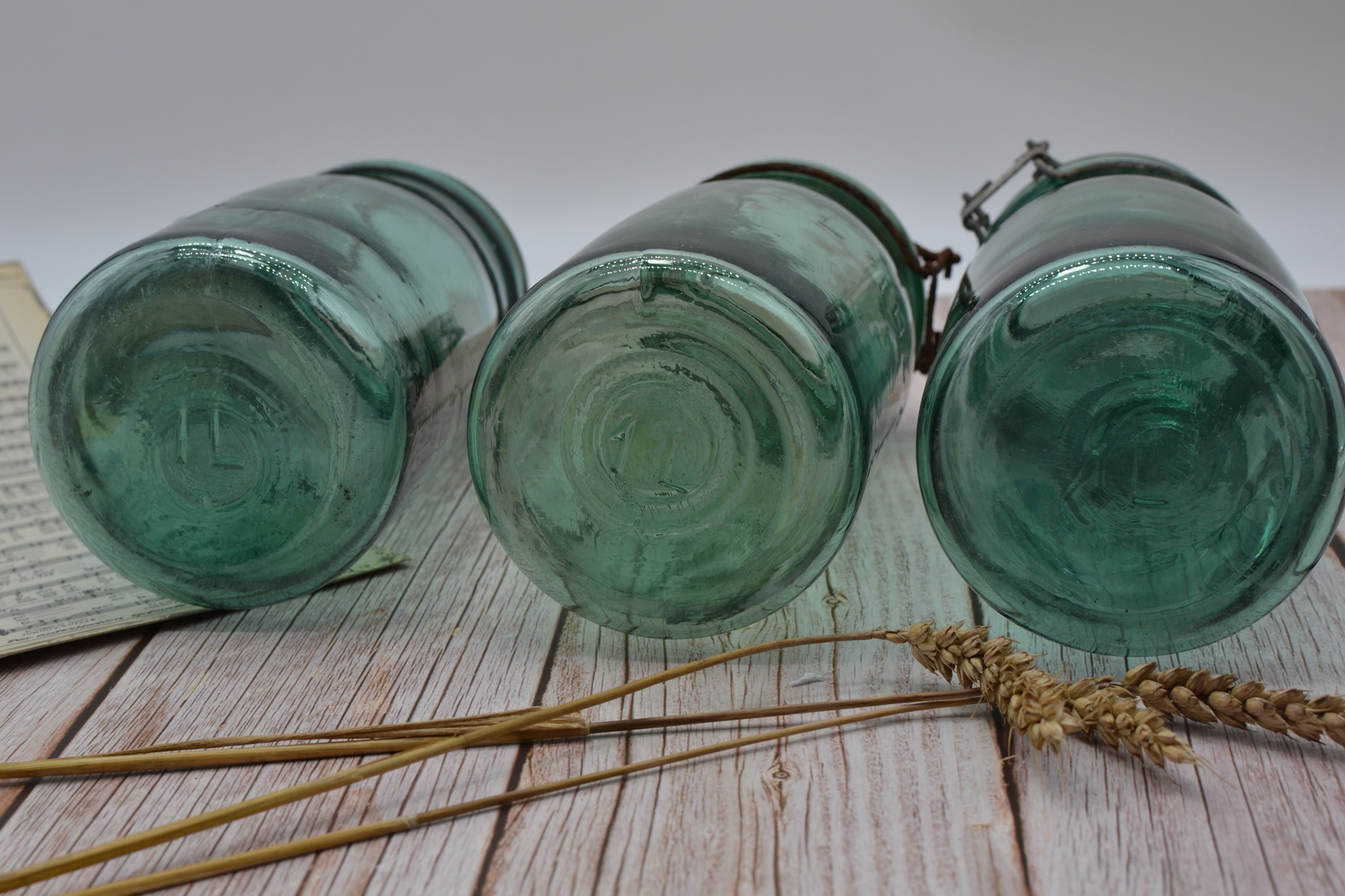Set of 3 vintage jars the Ideal