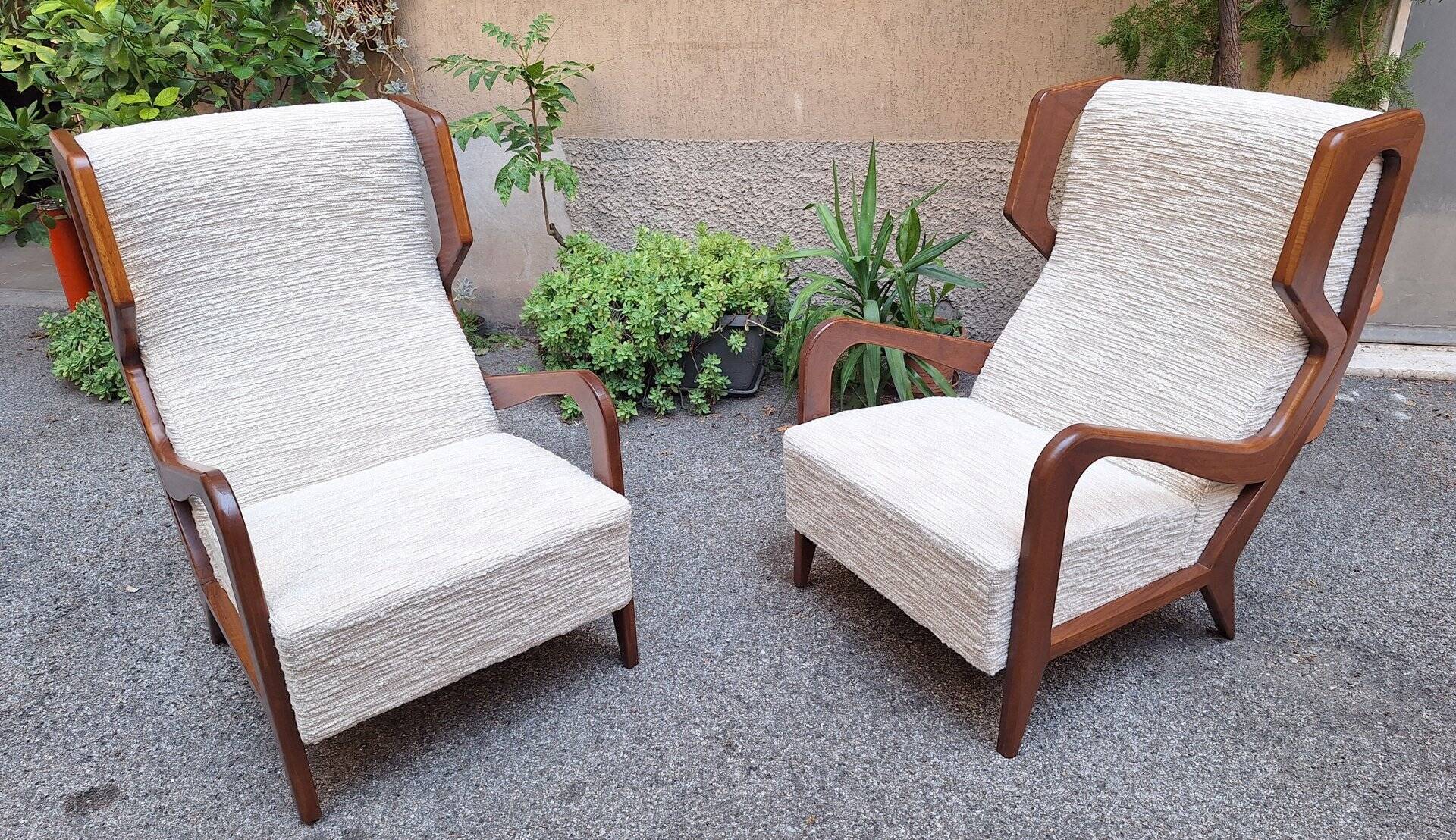 Armchairs Wooden Ears Model in White Boucle by Gio Ponti for Manifattura Artigianale Italiana, 1990s, Set of 2