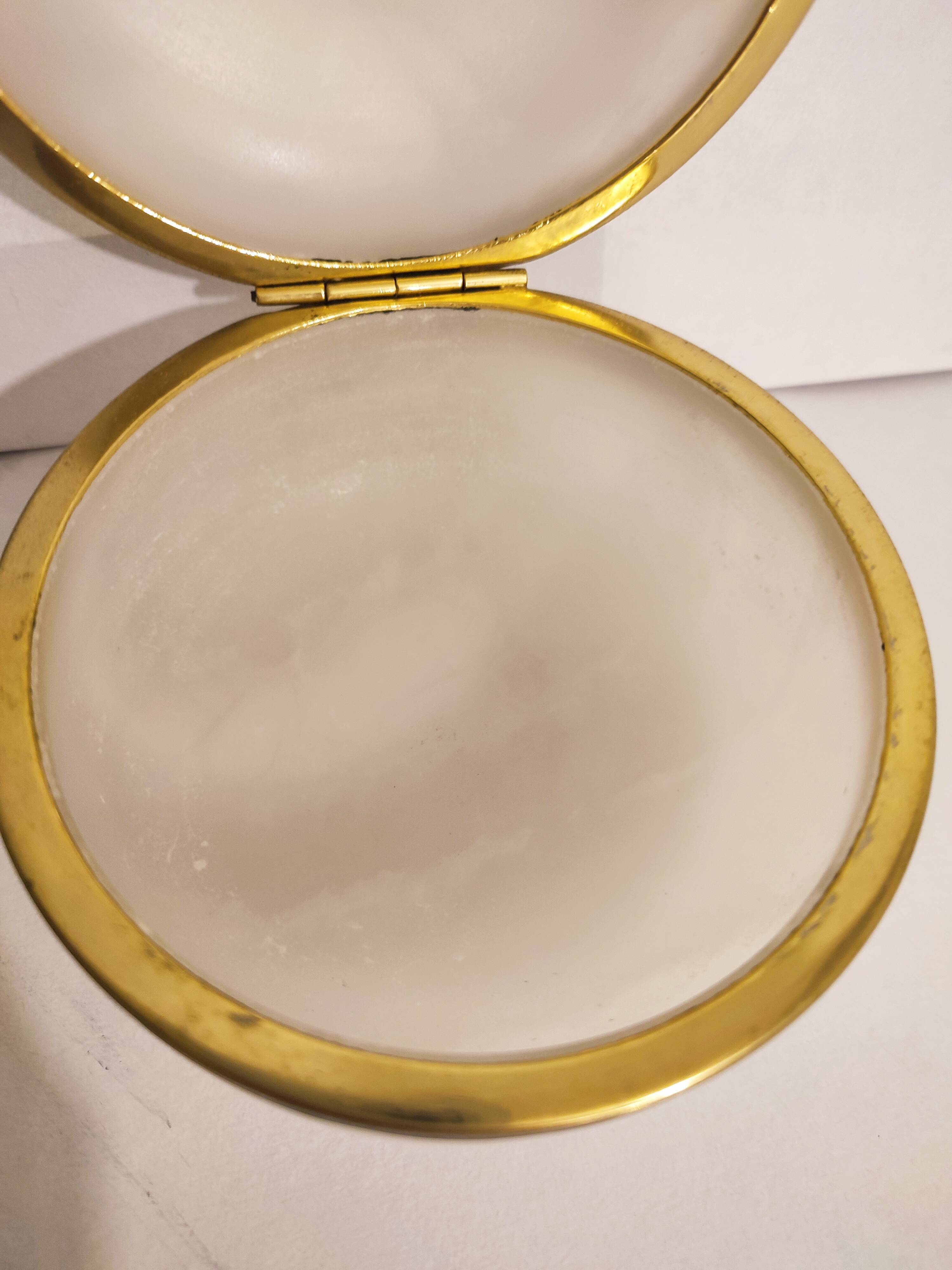 Round alabaster jewelry box