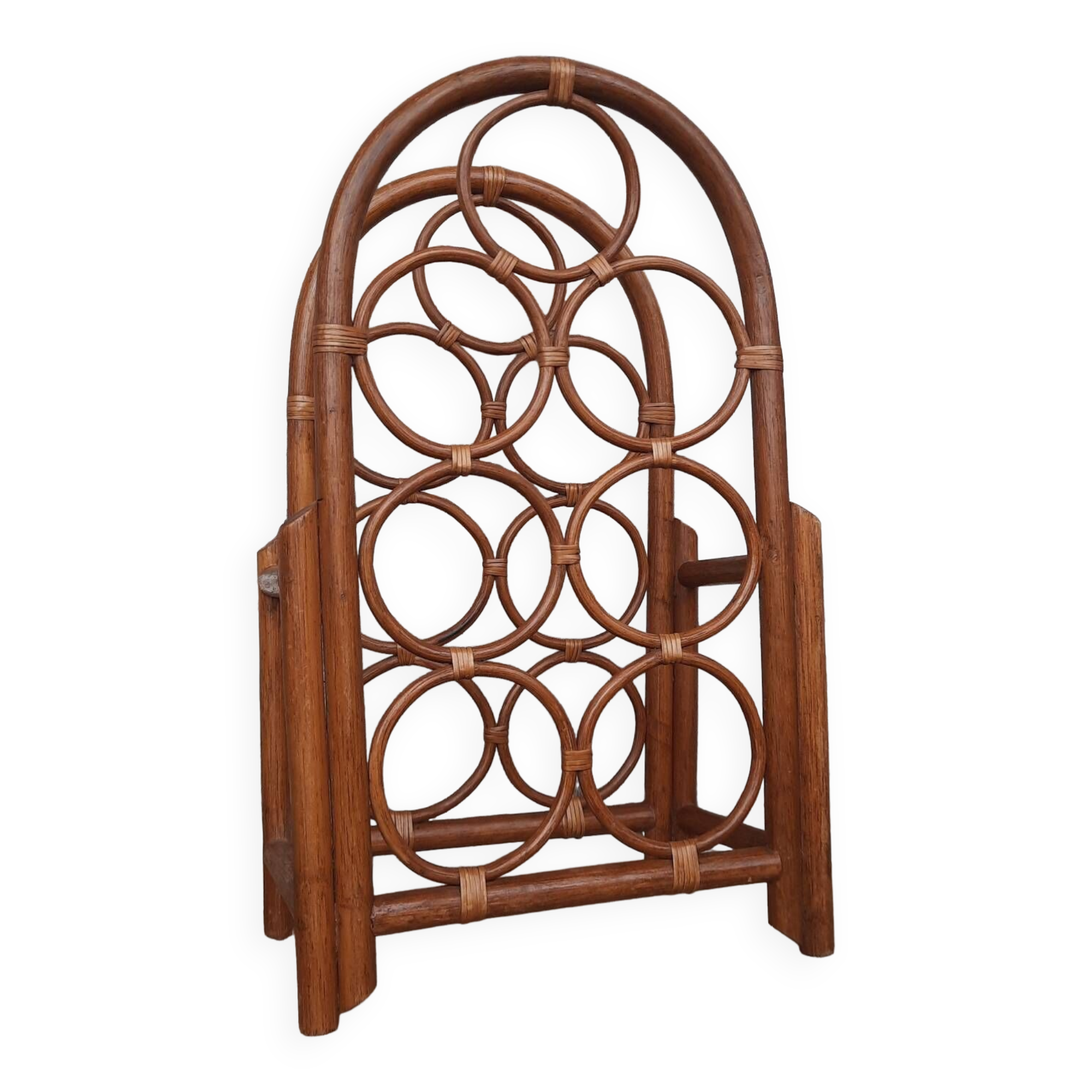Rattan bottle holder