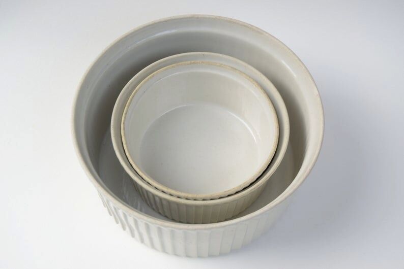 Set of 3 porcelain ramekins