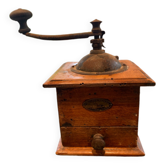 Old coffee grinder Peugeot