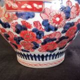 Pair of Imari Japan vases late 19th early 20th