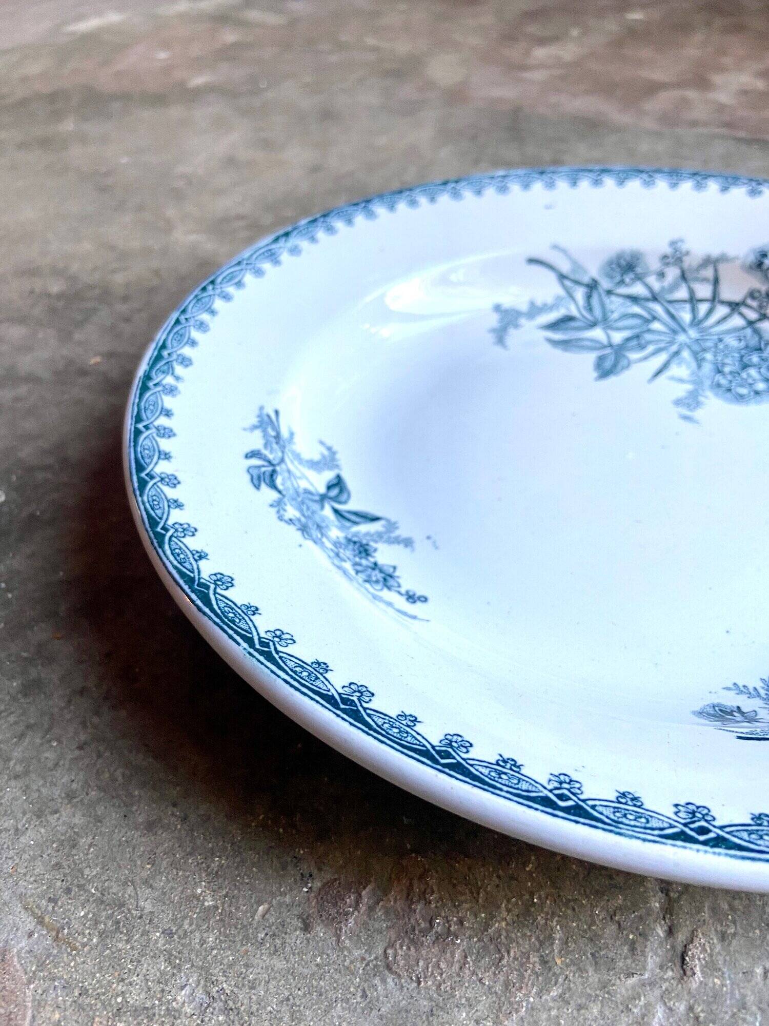 Sainte Amandinoise hollow plate in iron clay, "Margot" service