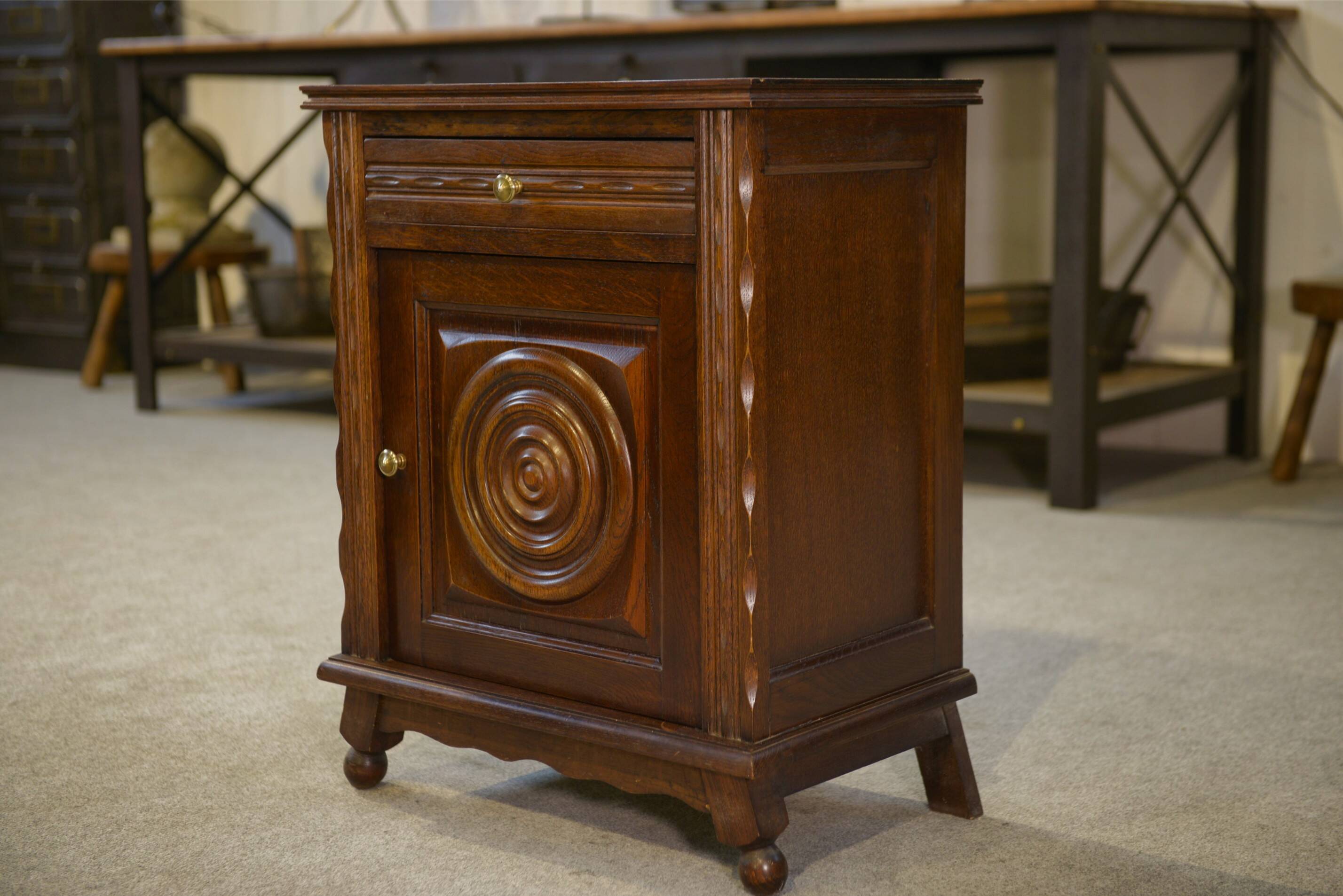 Brutalist bedside table/occasional furniture in oak from the 1960s.
