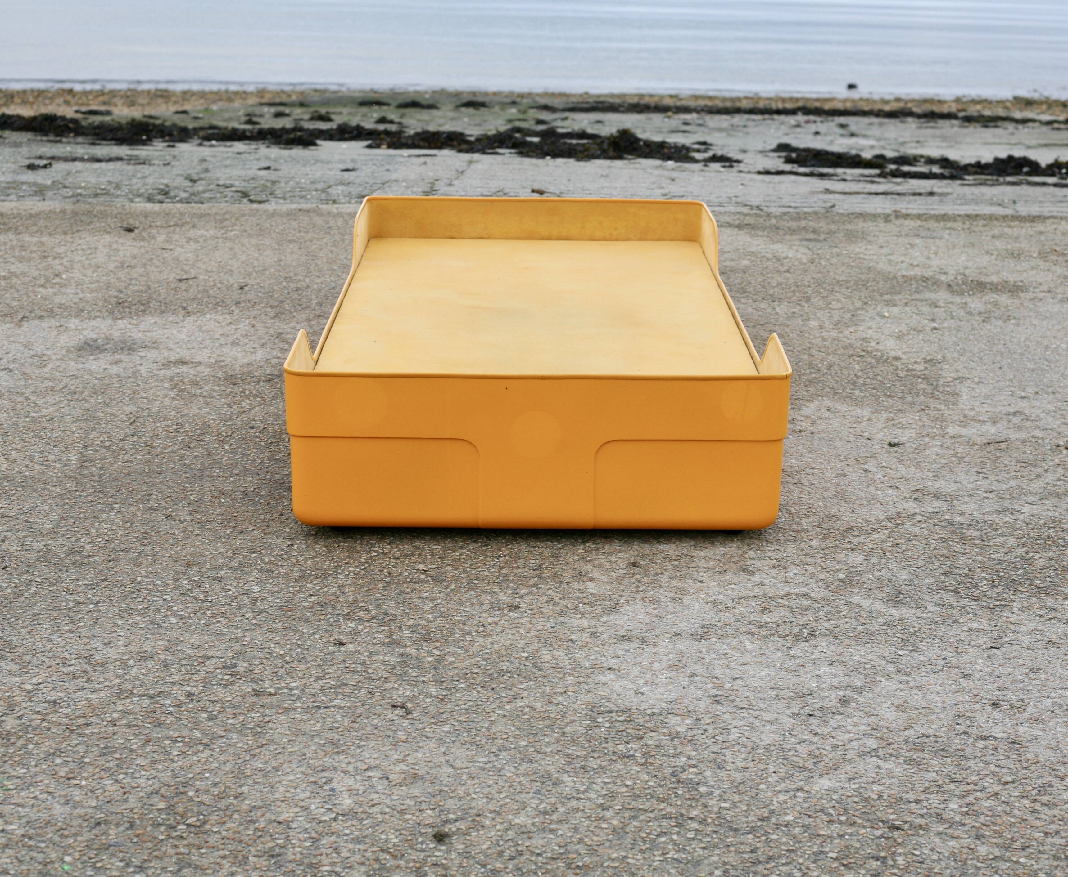 Ozoo bed, Marc Berthier, fiberglass, France, 1967