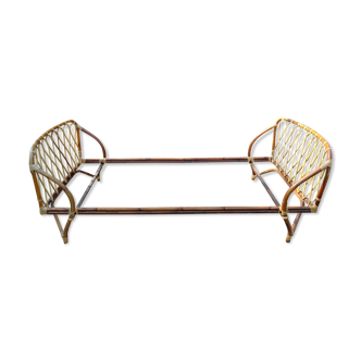 Rattan basket bed