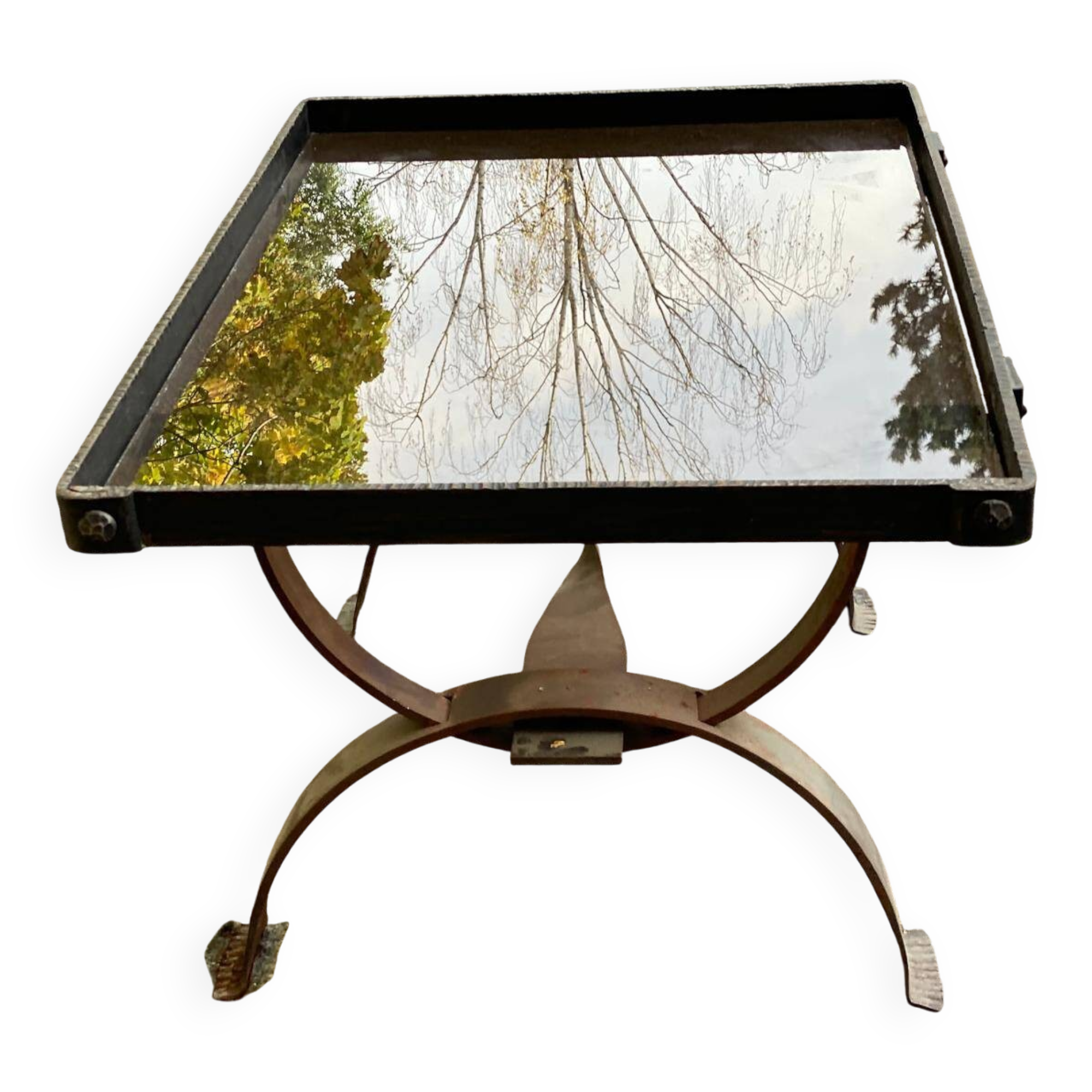 Table basse vintage en fer forgé et verre