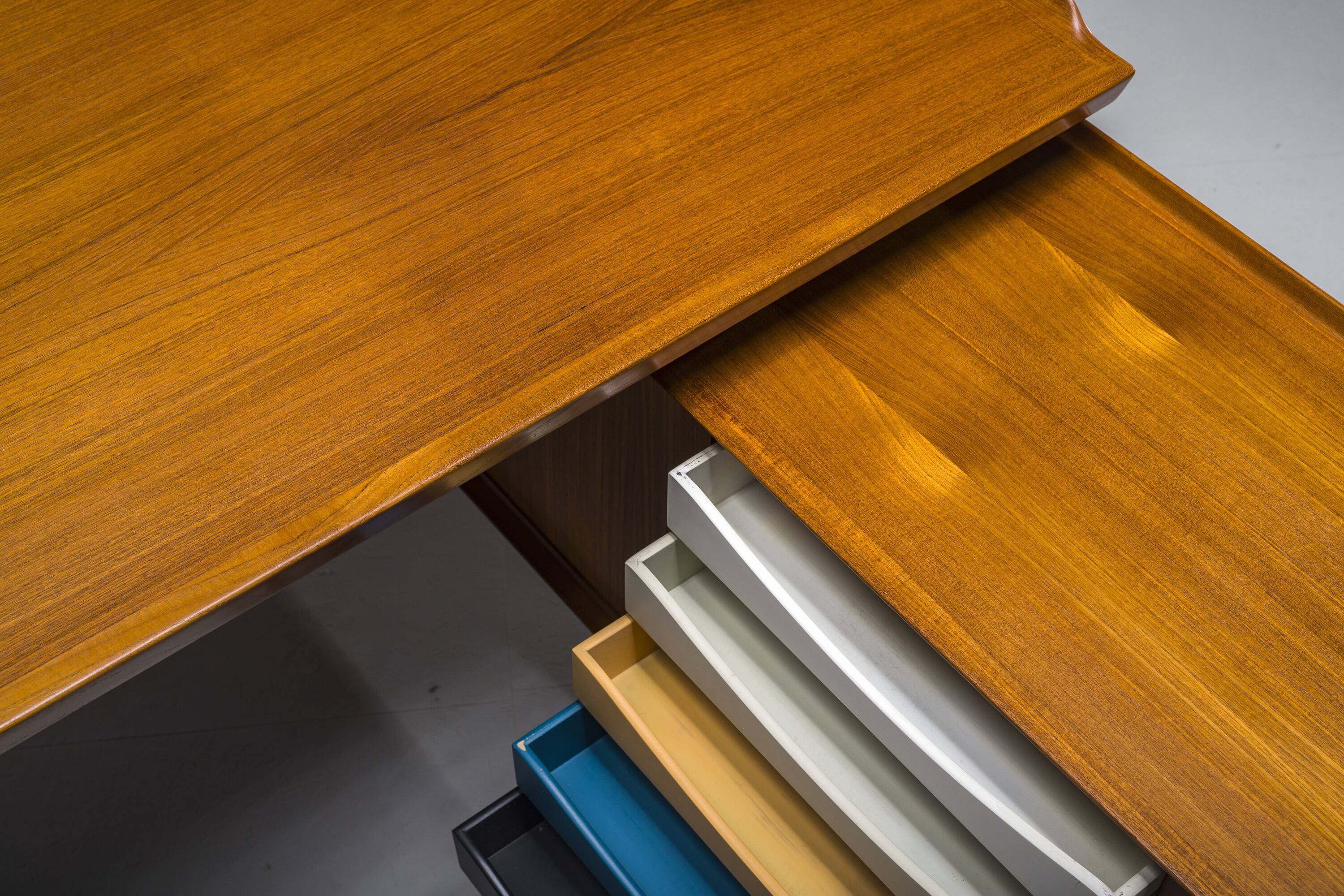 Executive Desk Model 209 in Teak by Arne Vodder for Sibast, 1955