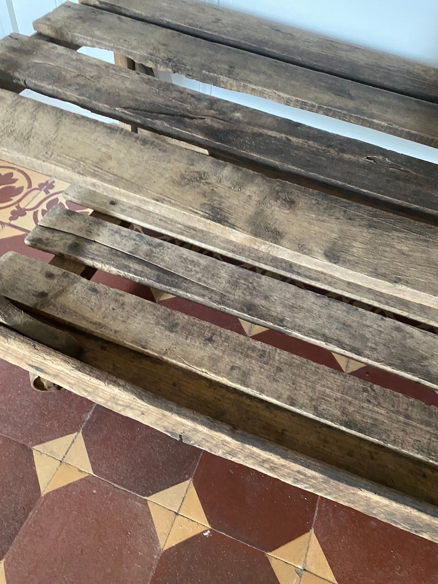 Trade furniture - Hardware shelf