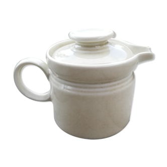 Milk pot