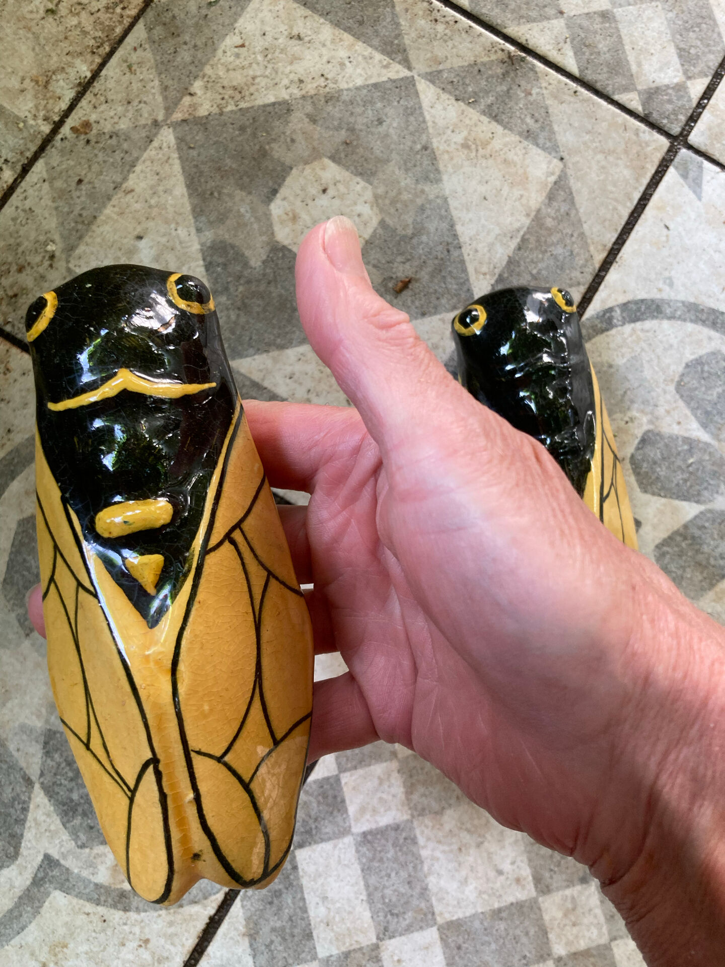 Set of 2 cicadas yellow ceramic vintage