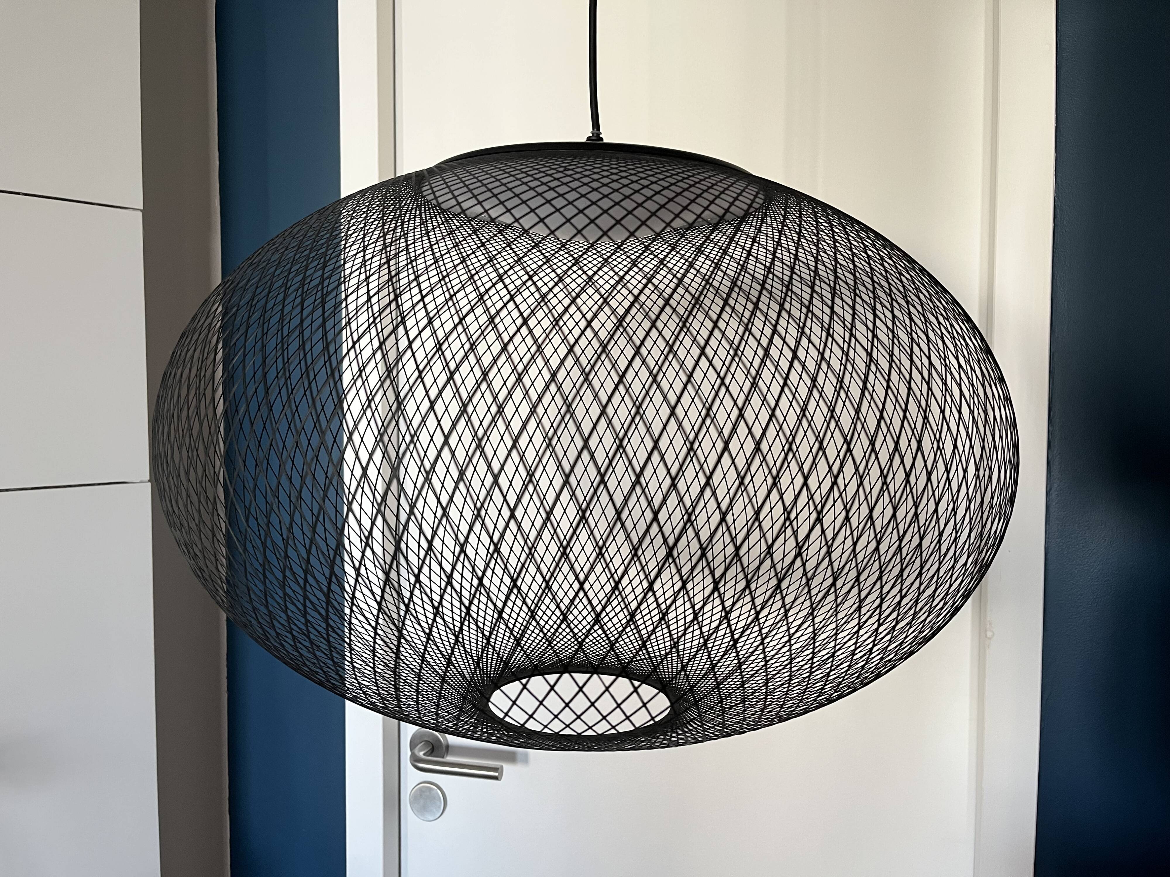 Moooi nr2 medium black suspension – excellent condition – invoice available