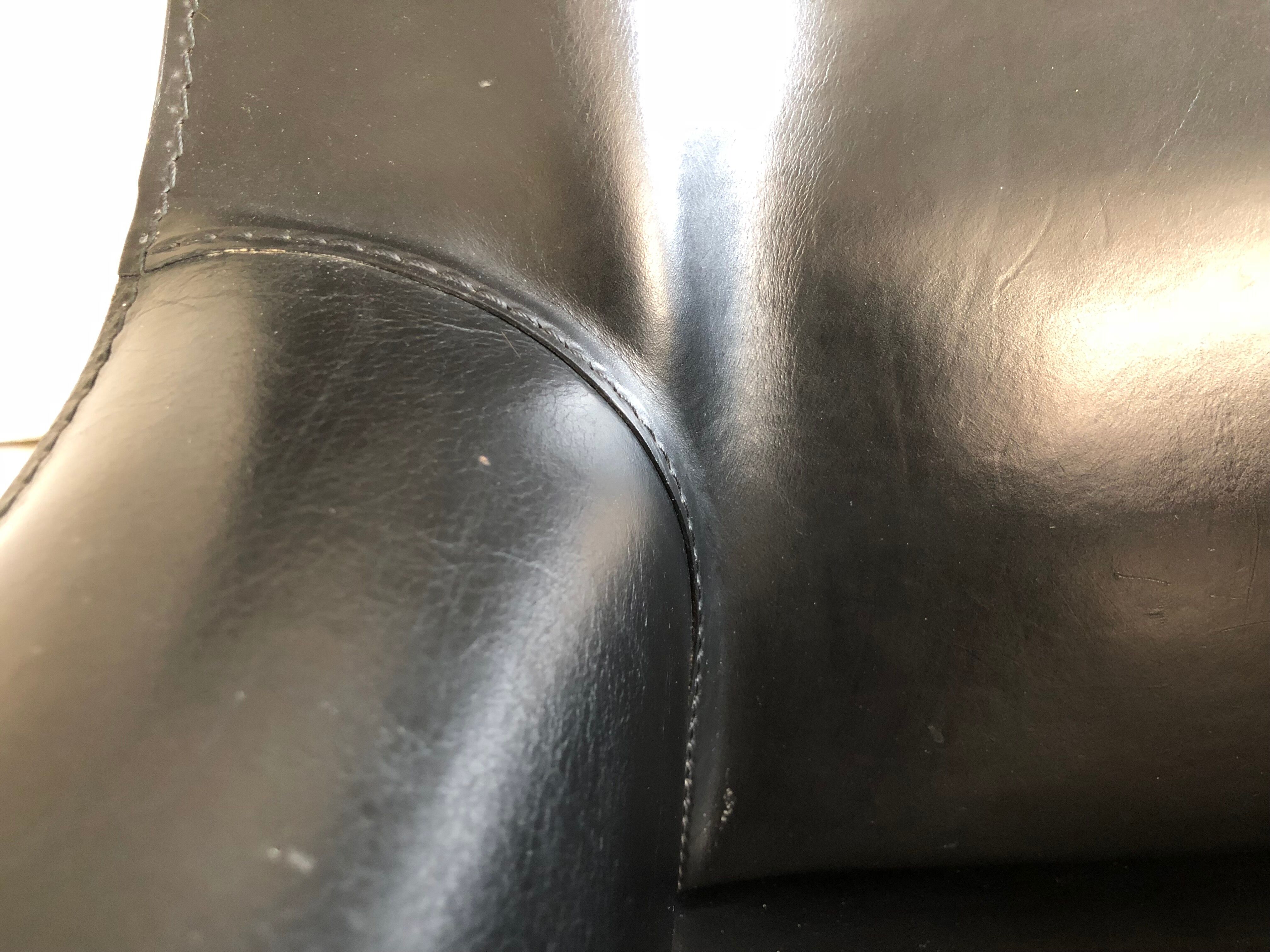 Pair of armchairs Cassina 413 Cab