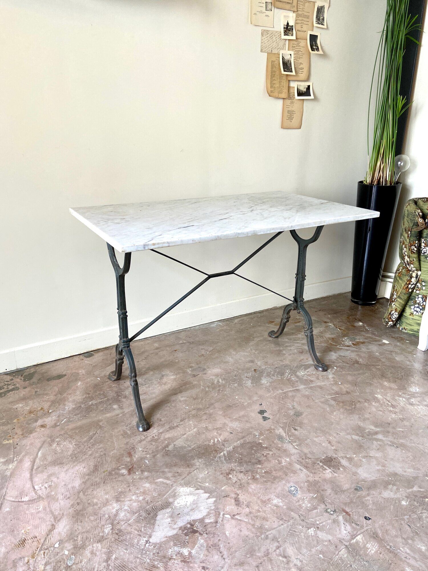 Table bistrot godin en fer forgé et marbre gris, 100 x 60 cm