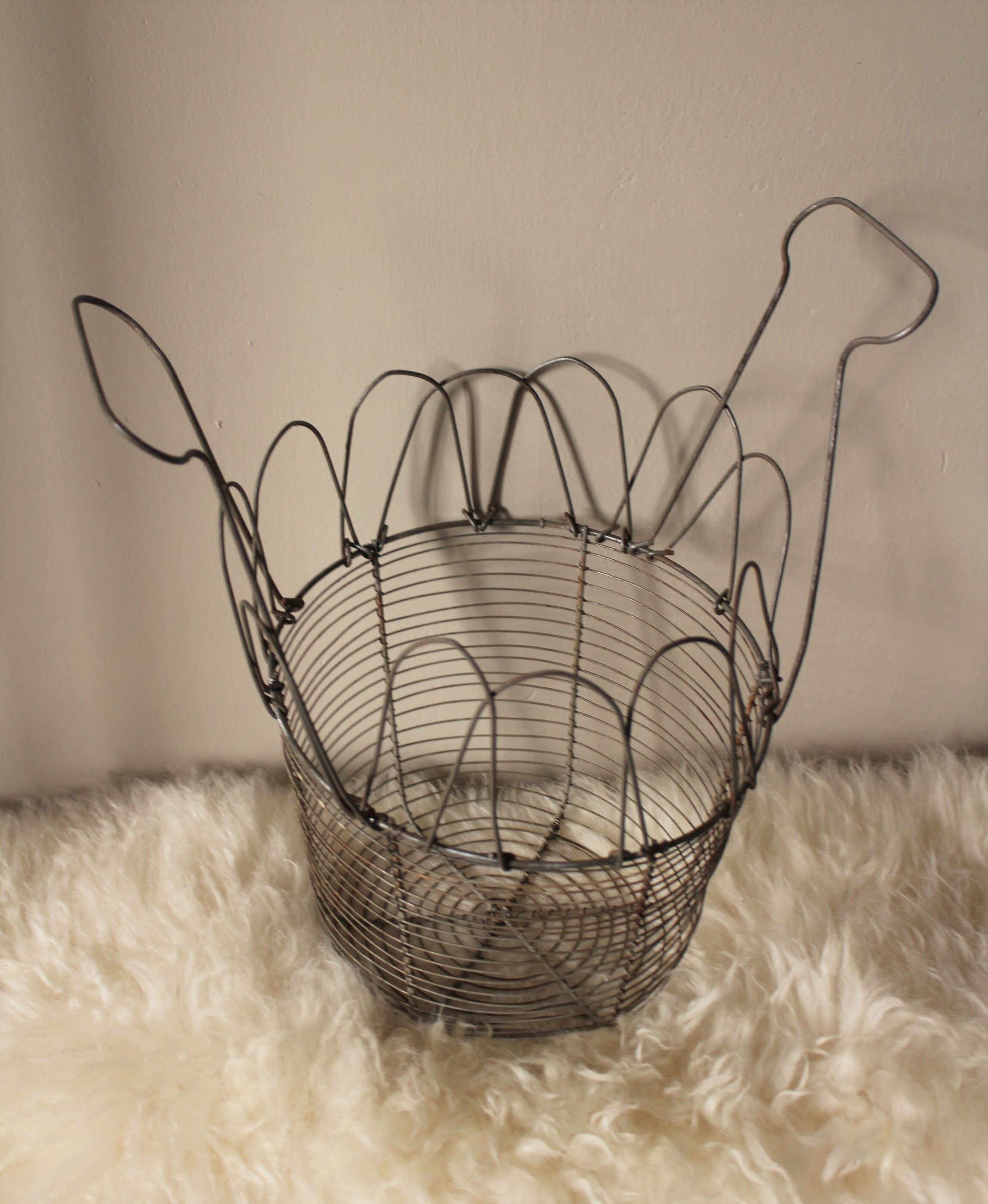 Star wire salad basket
