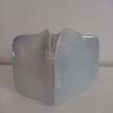 Virebent ceramic vase