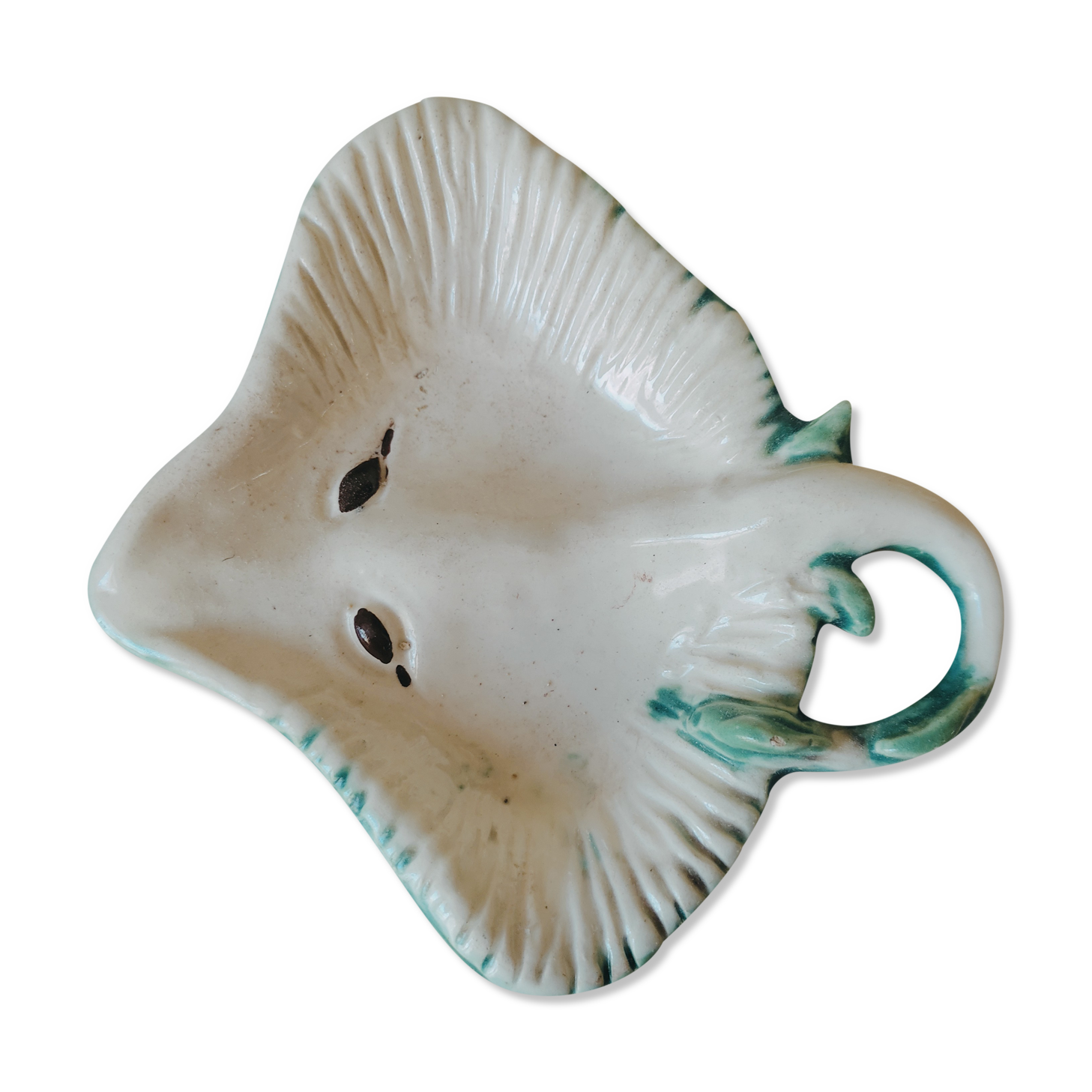 Small cup shaped ceramic line