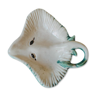 Small cup shaped ceramic line