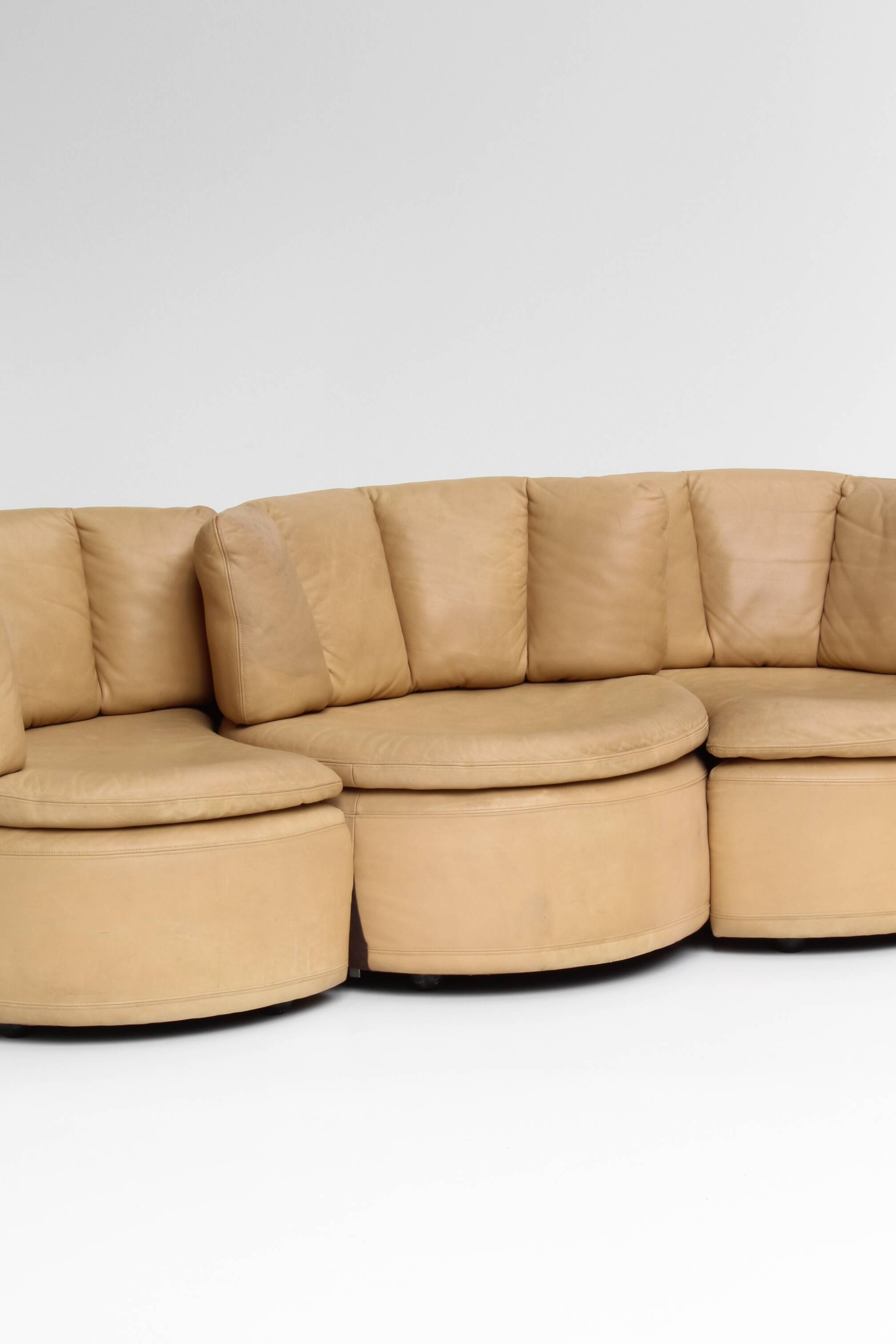 Vintage DS-800 “Biscuit” sofa by De Sede – beige leather 1970s