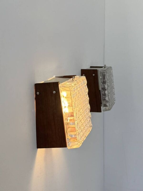 Paire d'appliques vintage bois et verre trempé, France, 1970