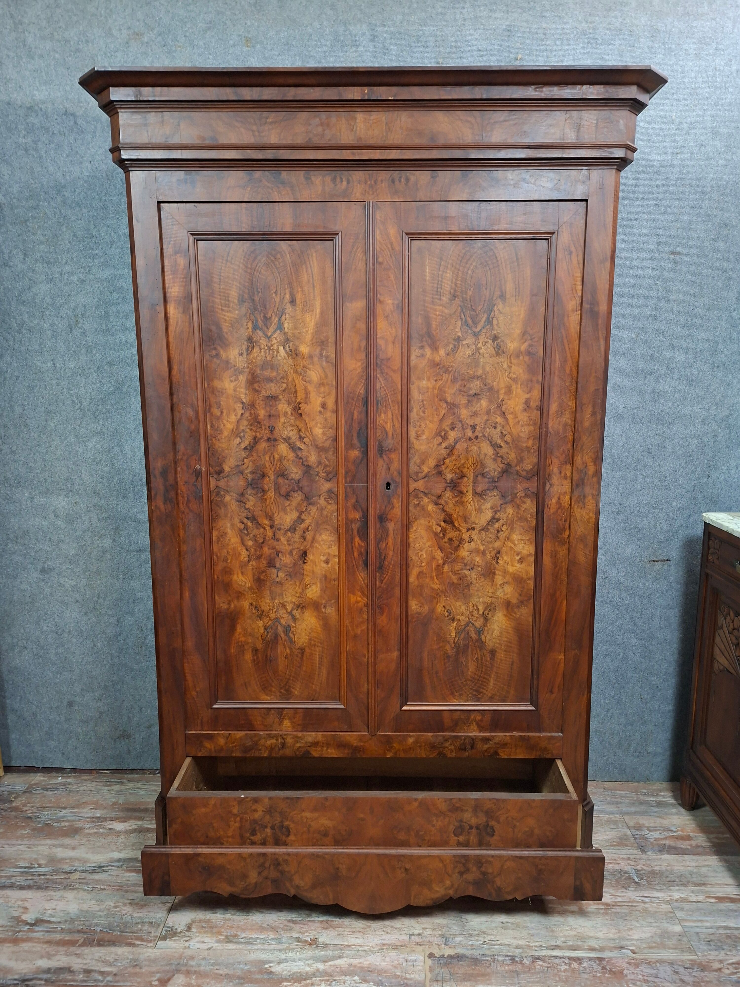 Louis-Philippe walnut burl wardrobe – 19th century period