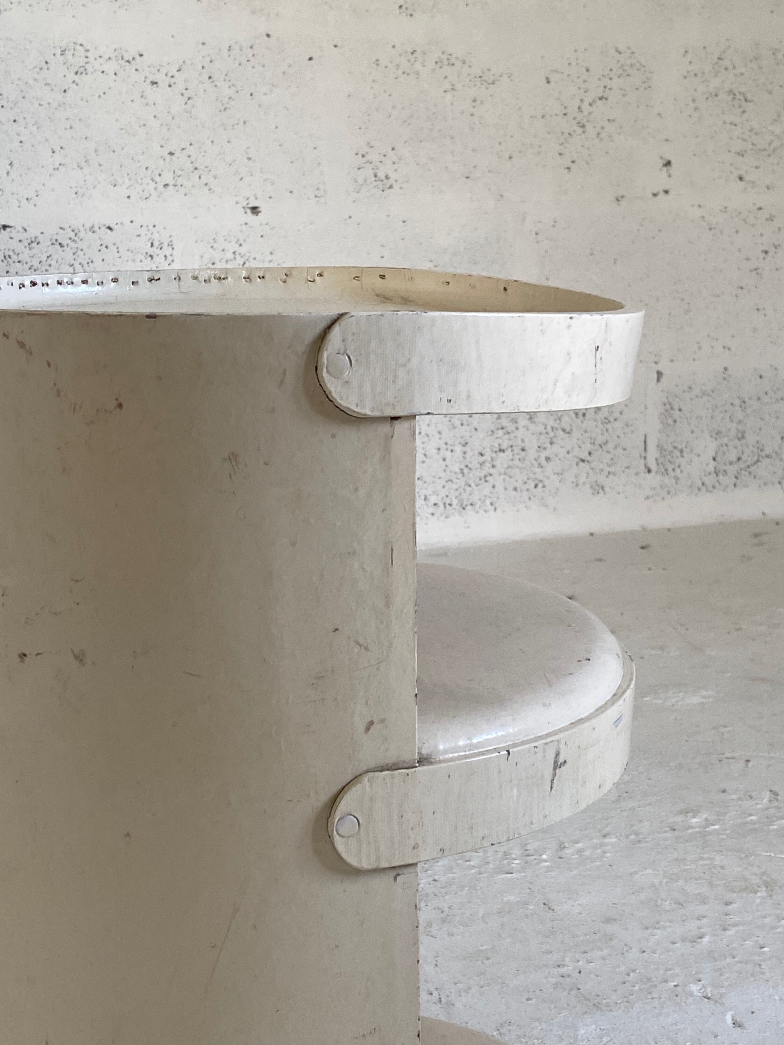 White thick lasked cardboard shelf, Jean-Louis AVRIL - 1960