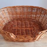 Wicker cat or dog basket