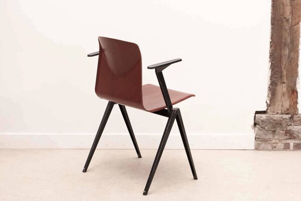 Chaise Galvanitas S22 accoudoirs acajou et noir