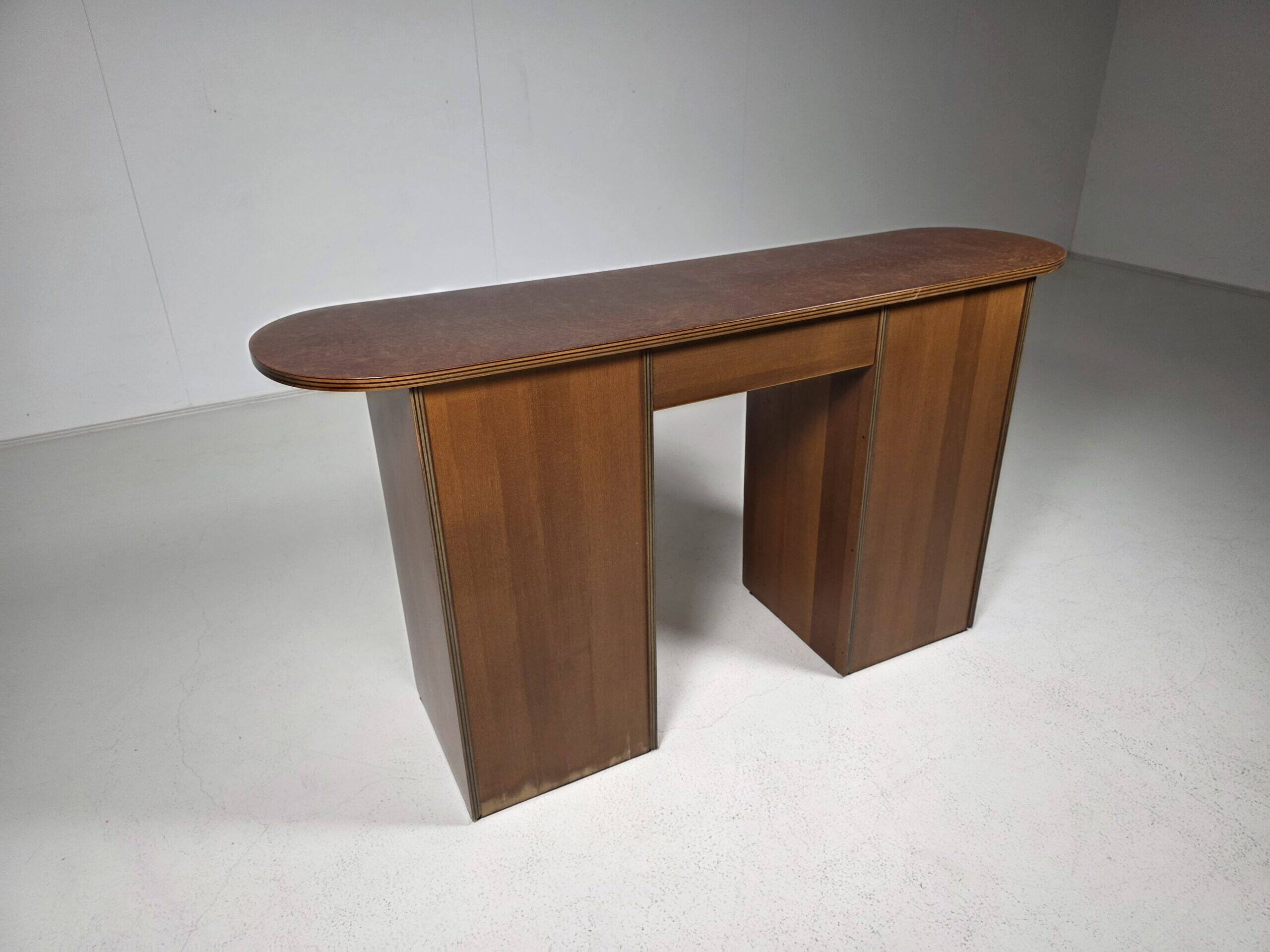Artona cabinet/desk in walnut and burlwood, Maxalto, Italy, 1970s