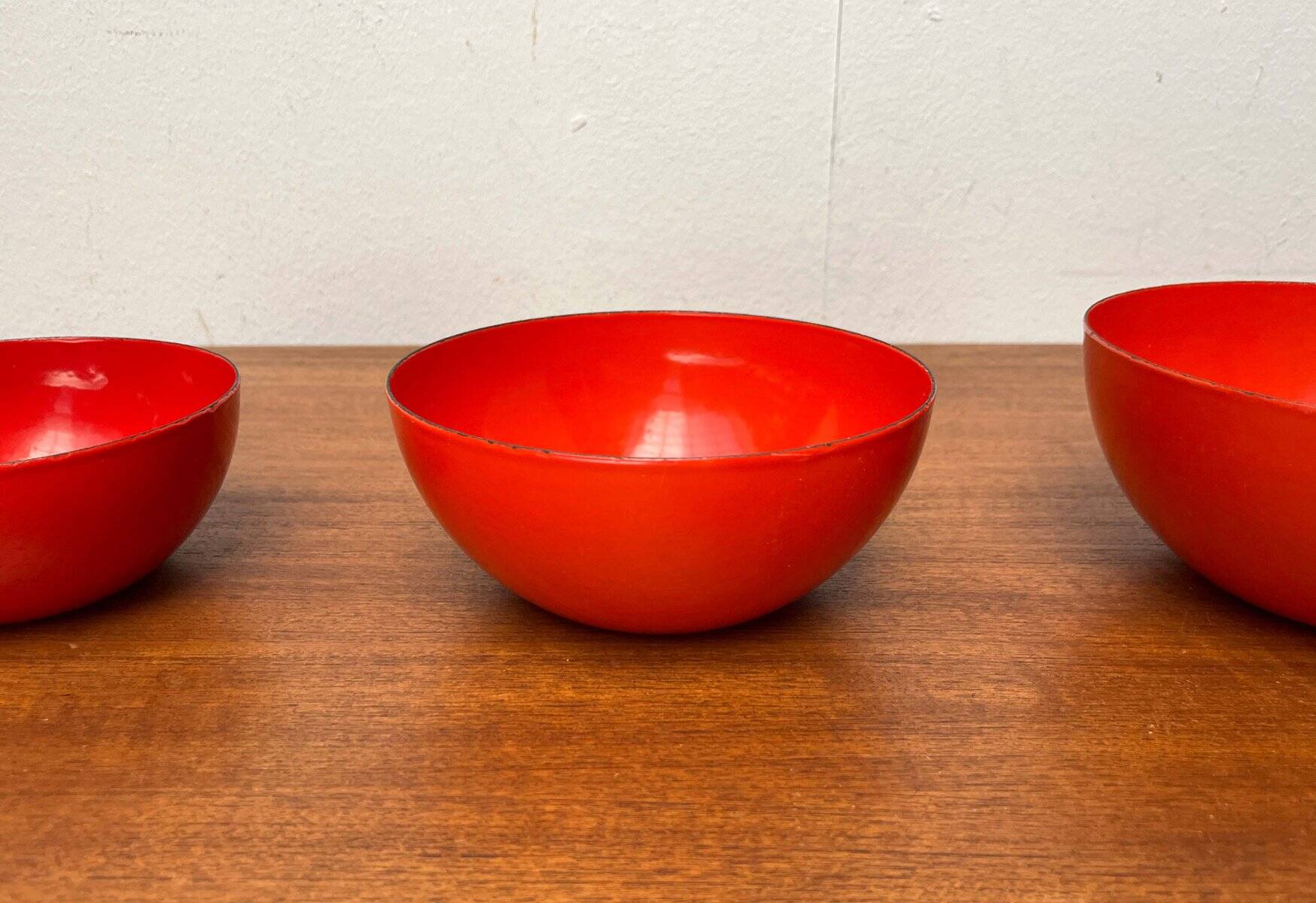 Modern mid-century red enamel bowl sets by Kaj Franck for Finel, Finland, 1960s, set of 4.