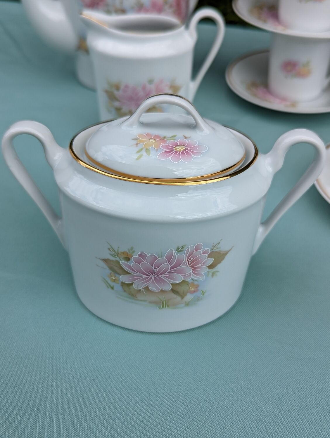 Service à café en porcelaine de Limoges